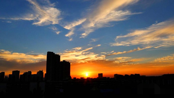 2.日落黃昏 一分公司 張雨薇 攝.jpg